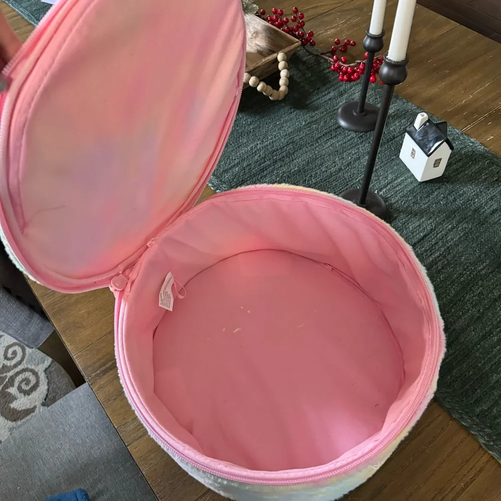 Tie dye kitty fuzzy round bag container
